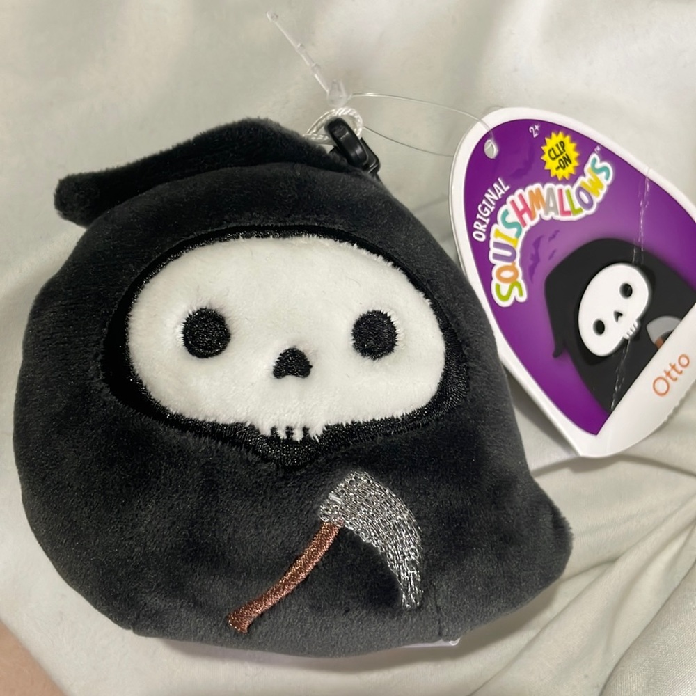 Clip on squishmallow